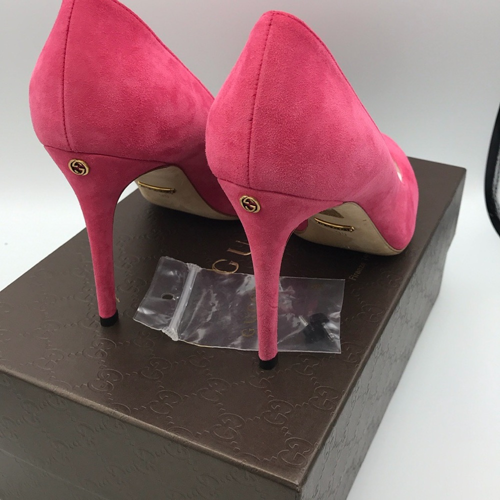 Gucci Hot Pink Suede Pumps - Picture 4 of 9